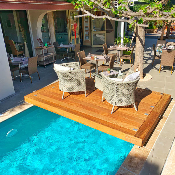 Piscine de l'hôtel Beau Soleil au Lavandou