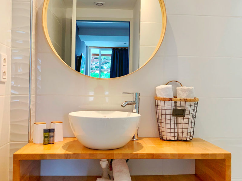 Salle de bain de l'hôtel Beau Soleil au Lavandou